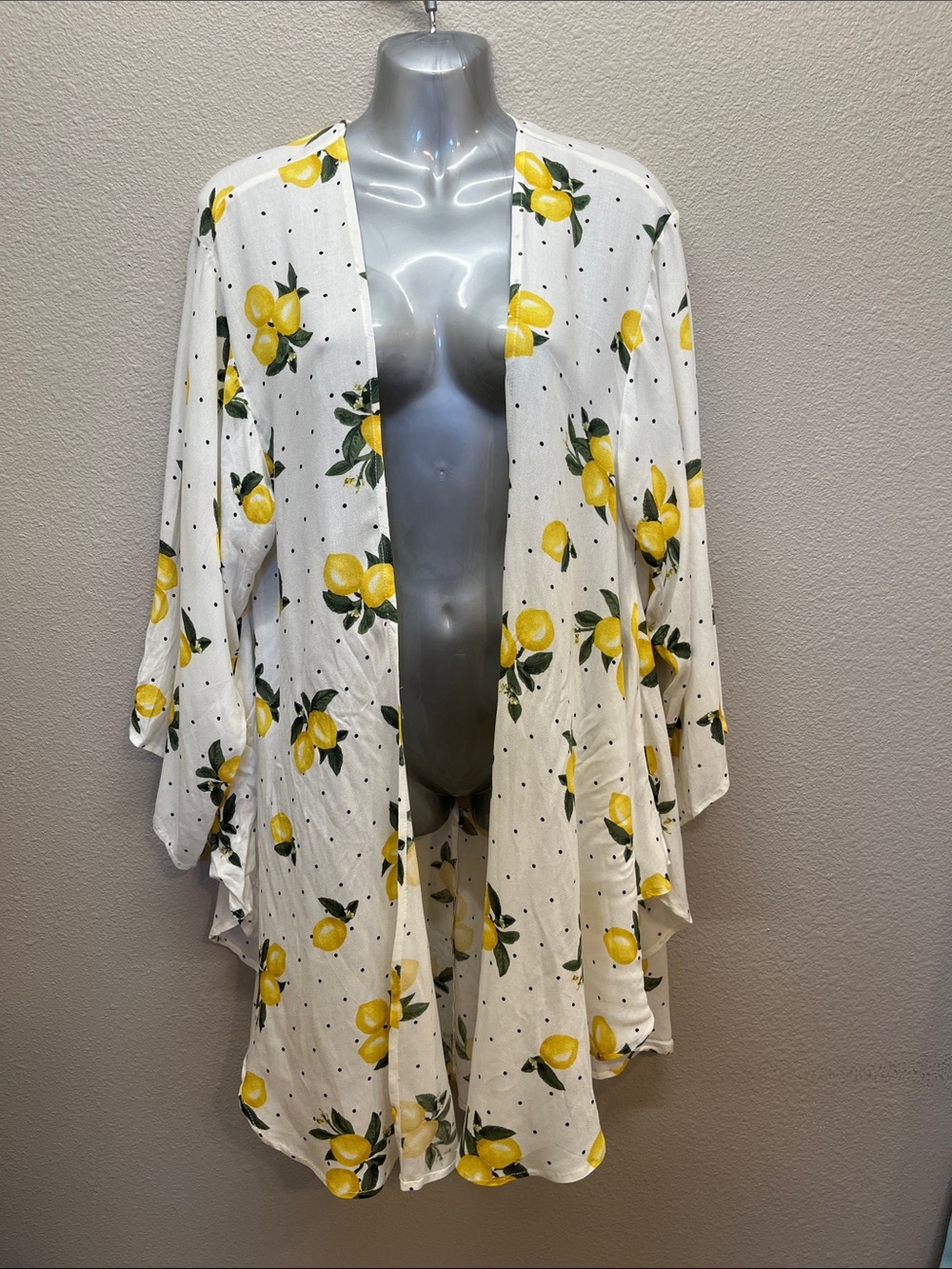 Torrid kimono size 00 m/l